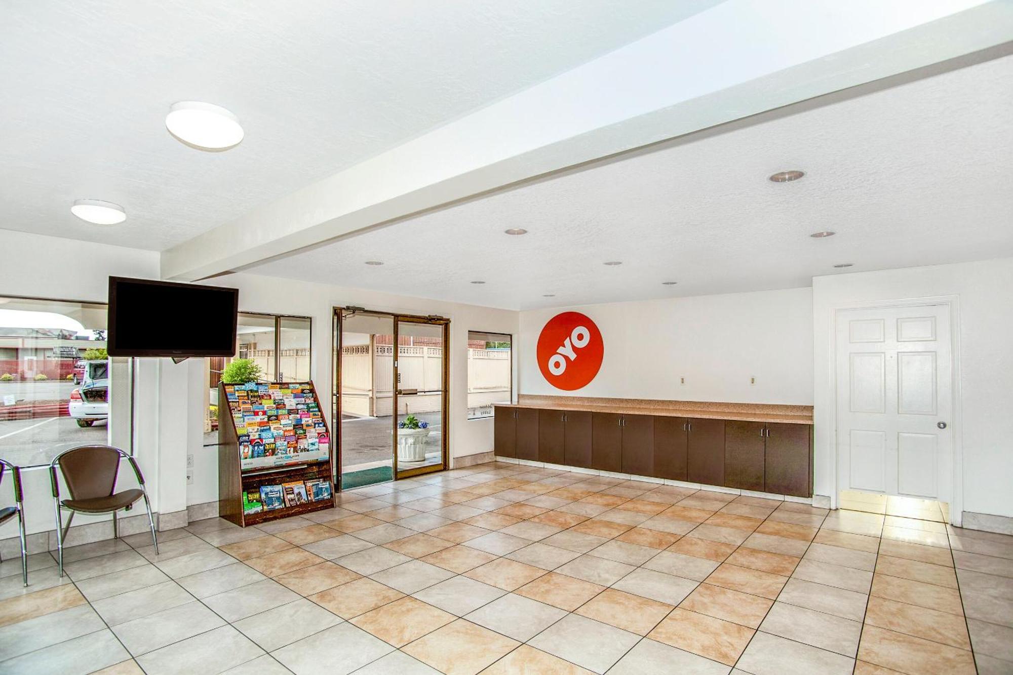 Oyo Hotel סנטרליה מראה חיצוני תמונה